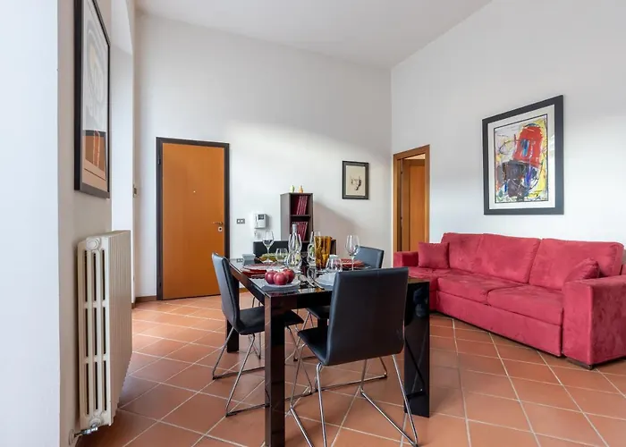 Tranquil Elegance In The Heart Of Pisa - Historic Convent Apartment